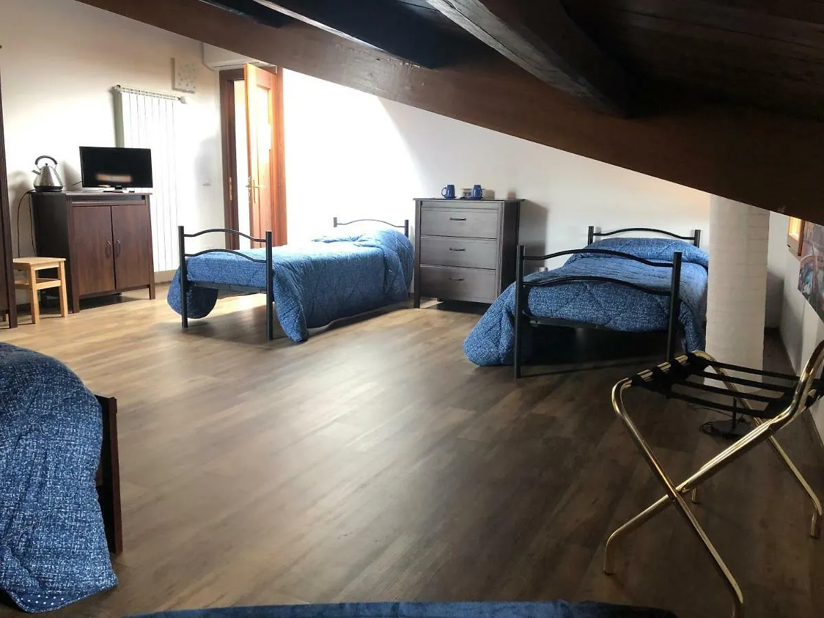 BB Il Re Alla Reginella Guest House Rome
