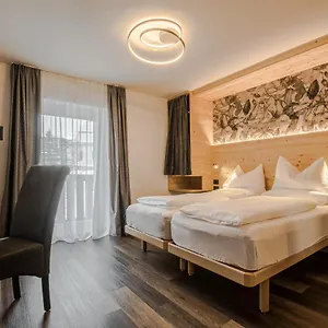 Hotel Marilena ***